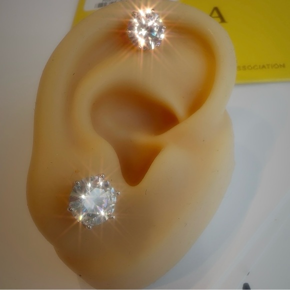 Moissanite Stud Earrings 8mm Round D Color VVS1 GRA Cert - Picture 5 of 16